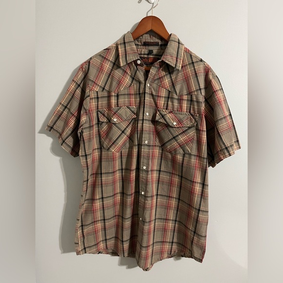 Canyon Guide Other - Canyon Guide short-sleeve Western-style pearl snap shirt